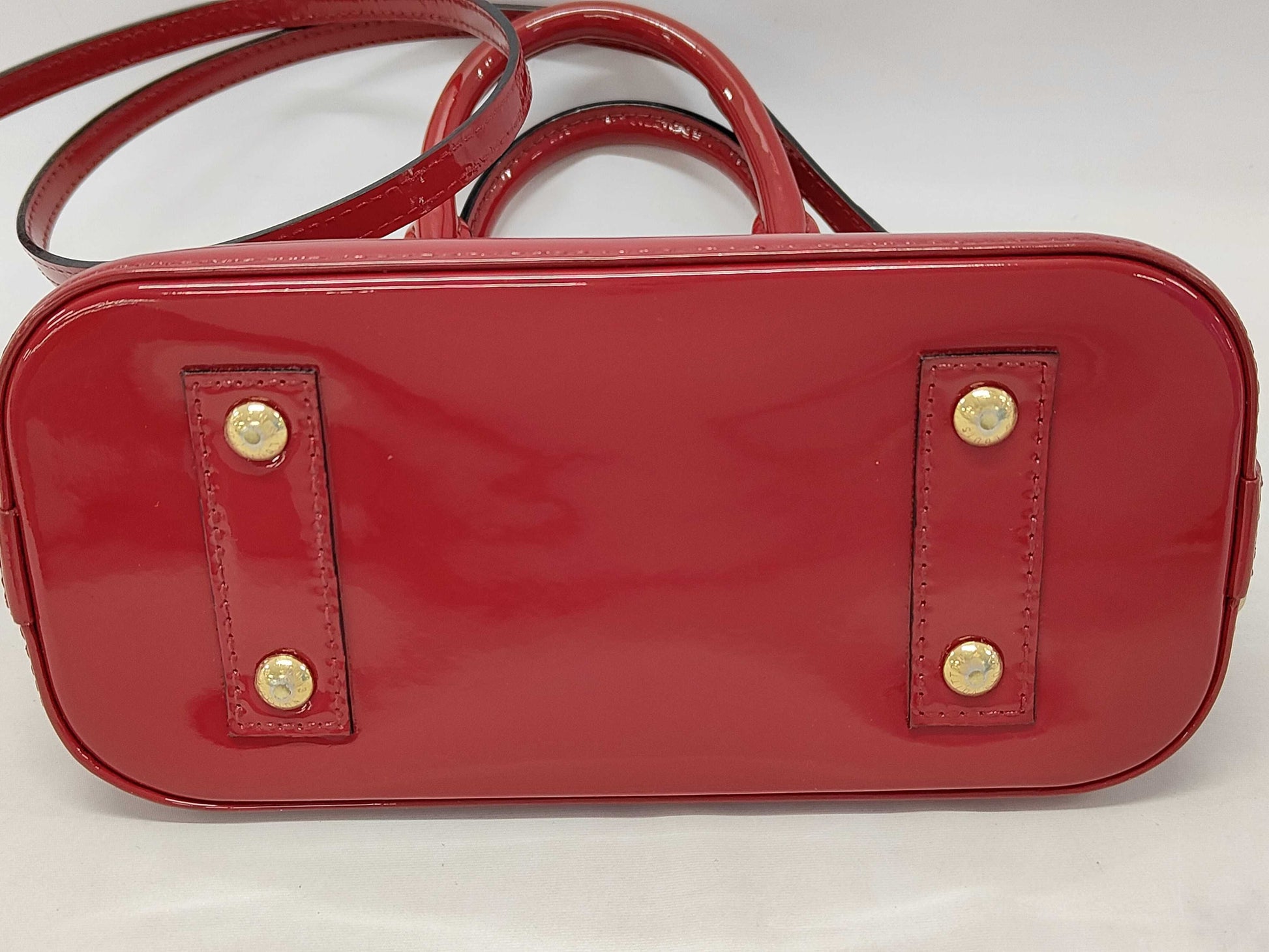 LOUIS VUITTON LV Vernis Alma BB Red Handbag