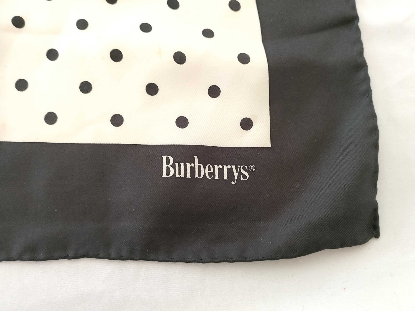BURBERRY Burberry Large Stole Silk 100% Scarf