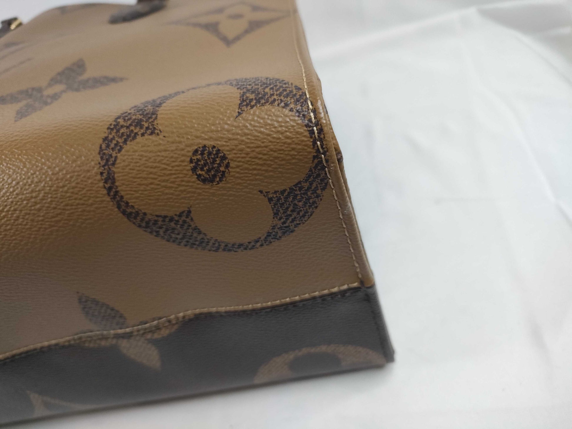 LOUIS VUITTON LOUIS VUITTON M45321 On the Go MM M45321 Tote Bag