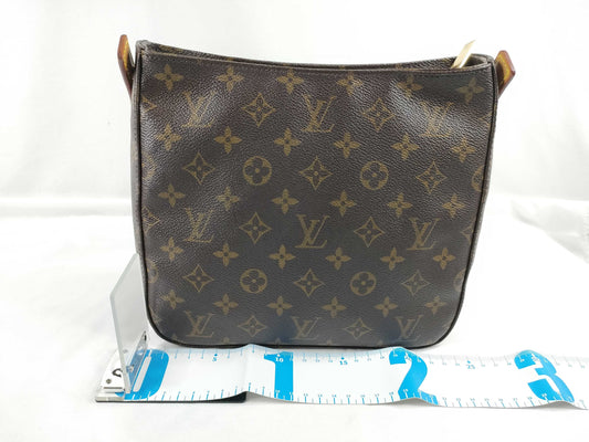 LOUIS VUITTON Monogram LOUIS VUITTON Looping MM Shoulder Bag