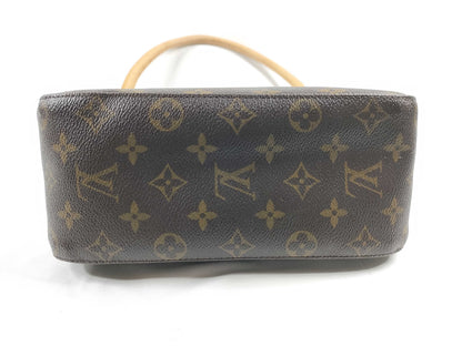 LOUIS VUITTON Monogram LOUIS VUITTON Looping MM Shoulder Bag