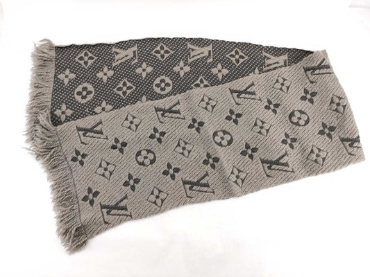 LOUIS VUITTON Echarpe Logomania Scarf