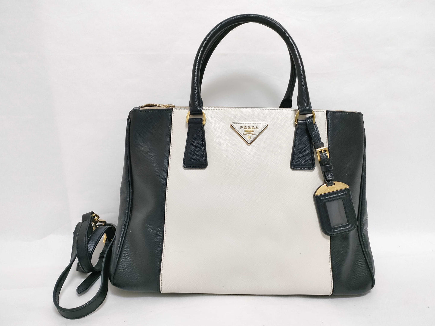 PRADA PRADA Galleria Saffiano Bicolor White and Black Handbag