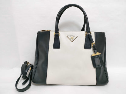 PRADA PRADA Galleria Saffiano Bicolor White and Black Handbag