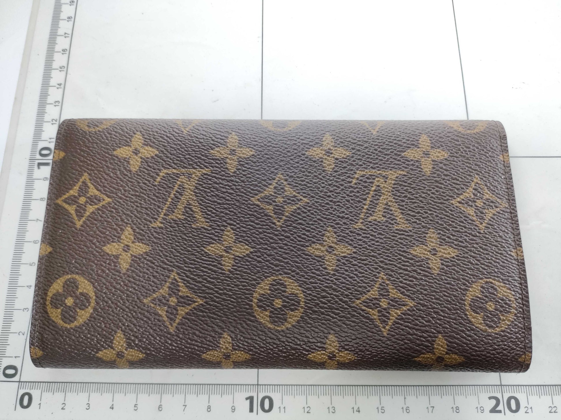 LOUIS VUITTON Monogram Wallet