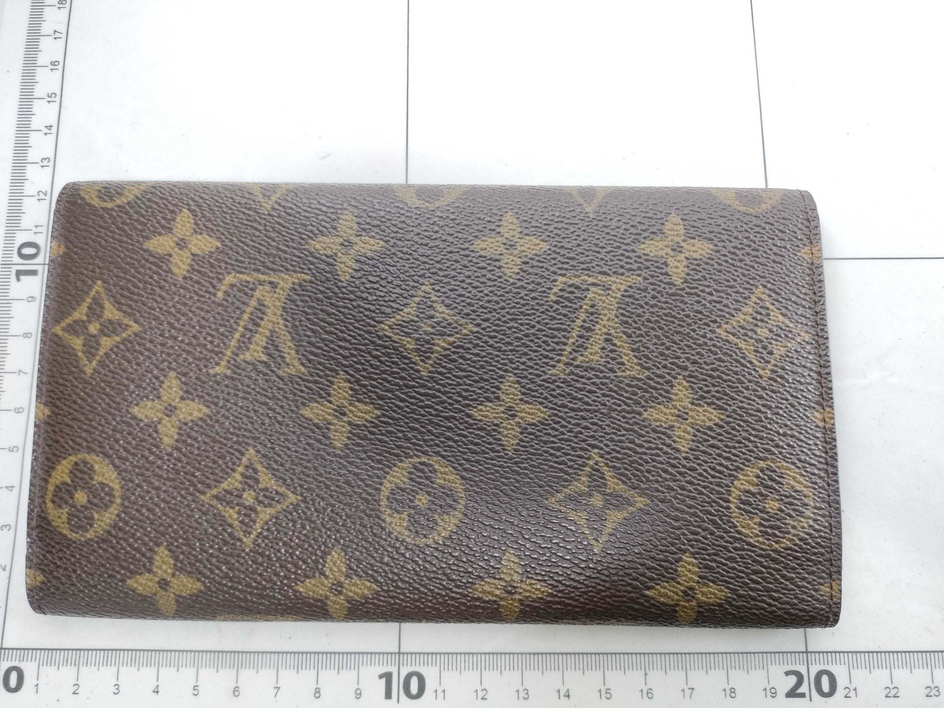 LOUIS VUITTON Monogram Wallet