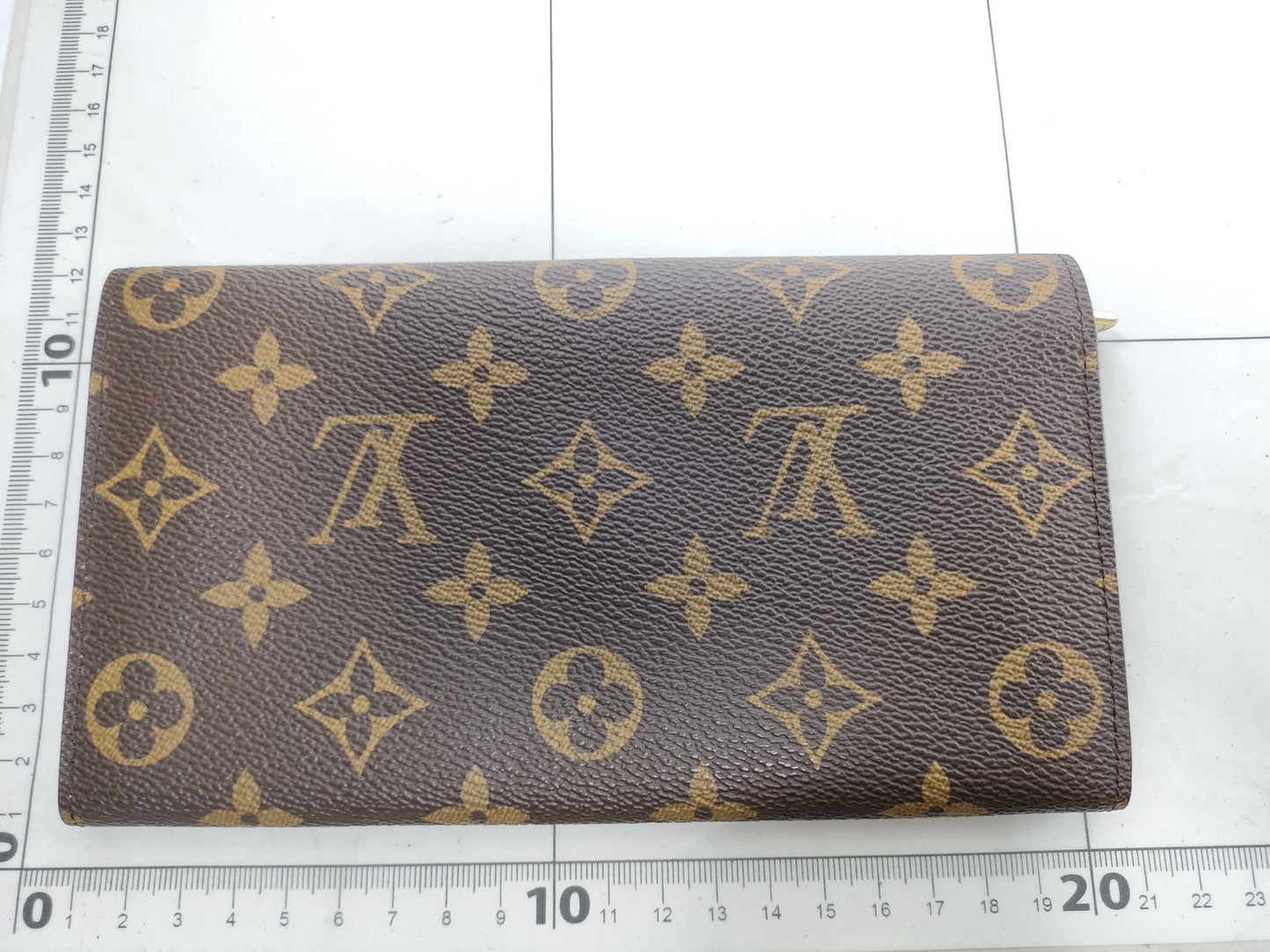 LOUIS VUITTON Monogram Wallet