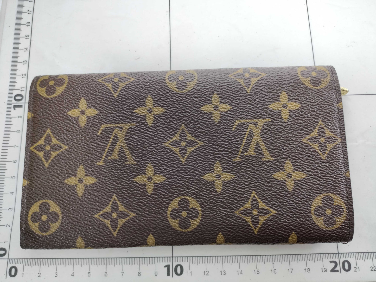 LOUIS VUITTON Monogram Wallet