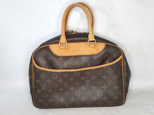 LOUIS VUITTON Monogram Louis Vuitton Deauville Monogram Handbag