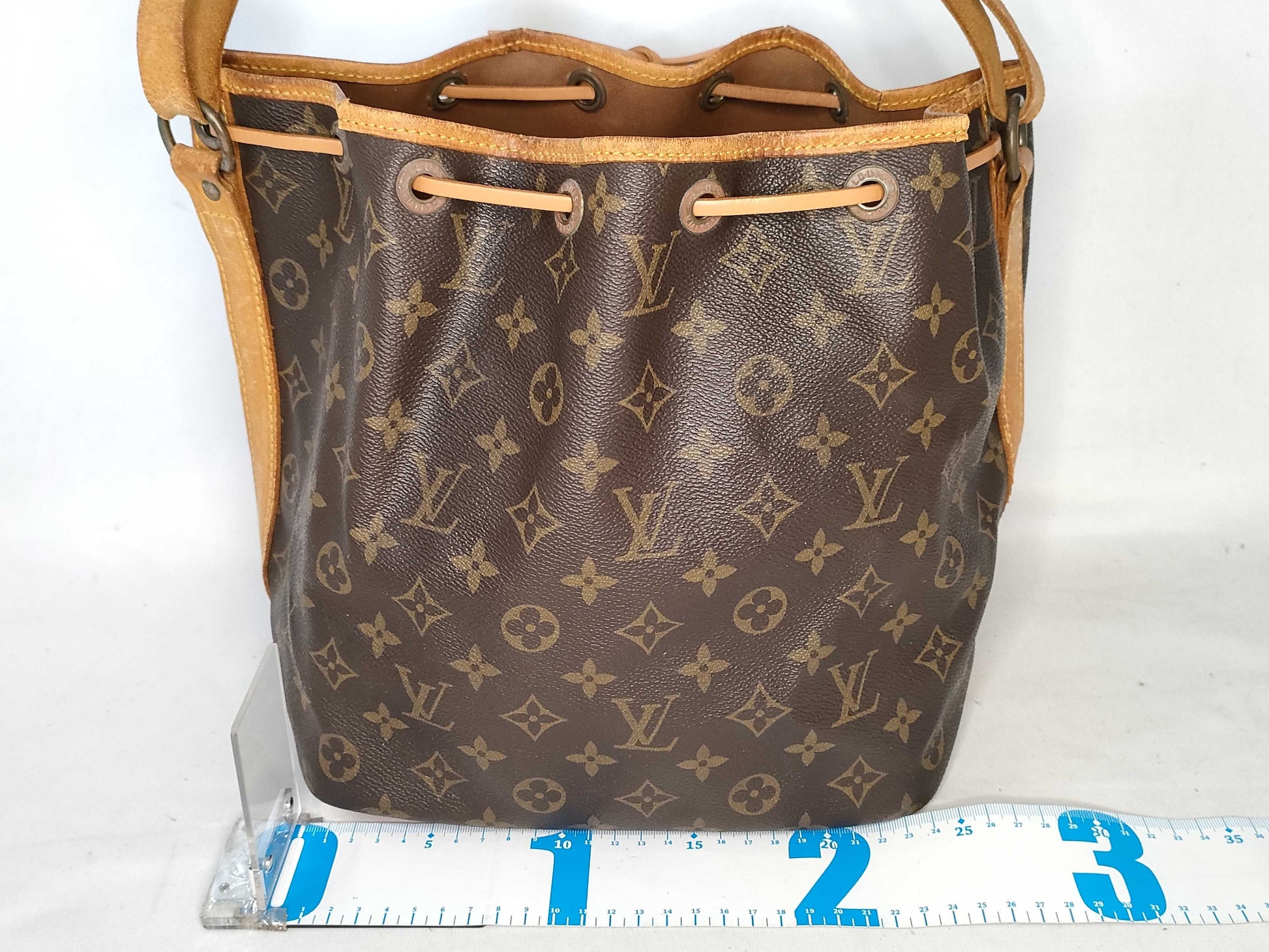 LOUIS VUITTON Monogram Drawstring Shoulder Bag Petit Noe M42226 Shoulder Bag