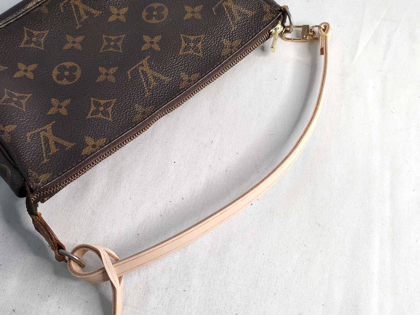 LOUIS VUITTON Monogram Pochette Accessoires M51980 Handbag