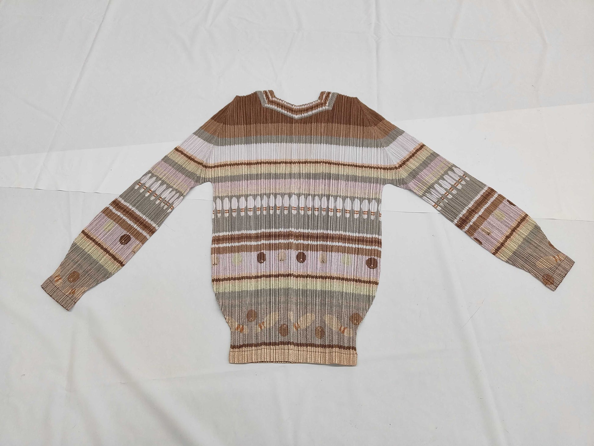 ISSEY MIYAKE Pleats Please Bowling Print Top