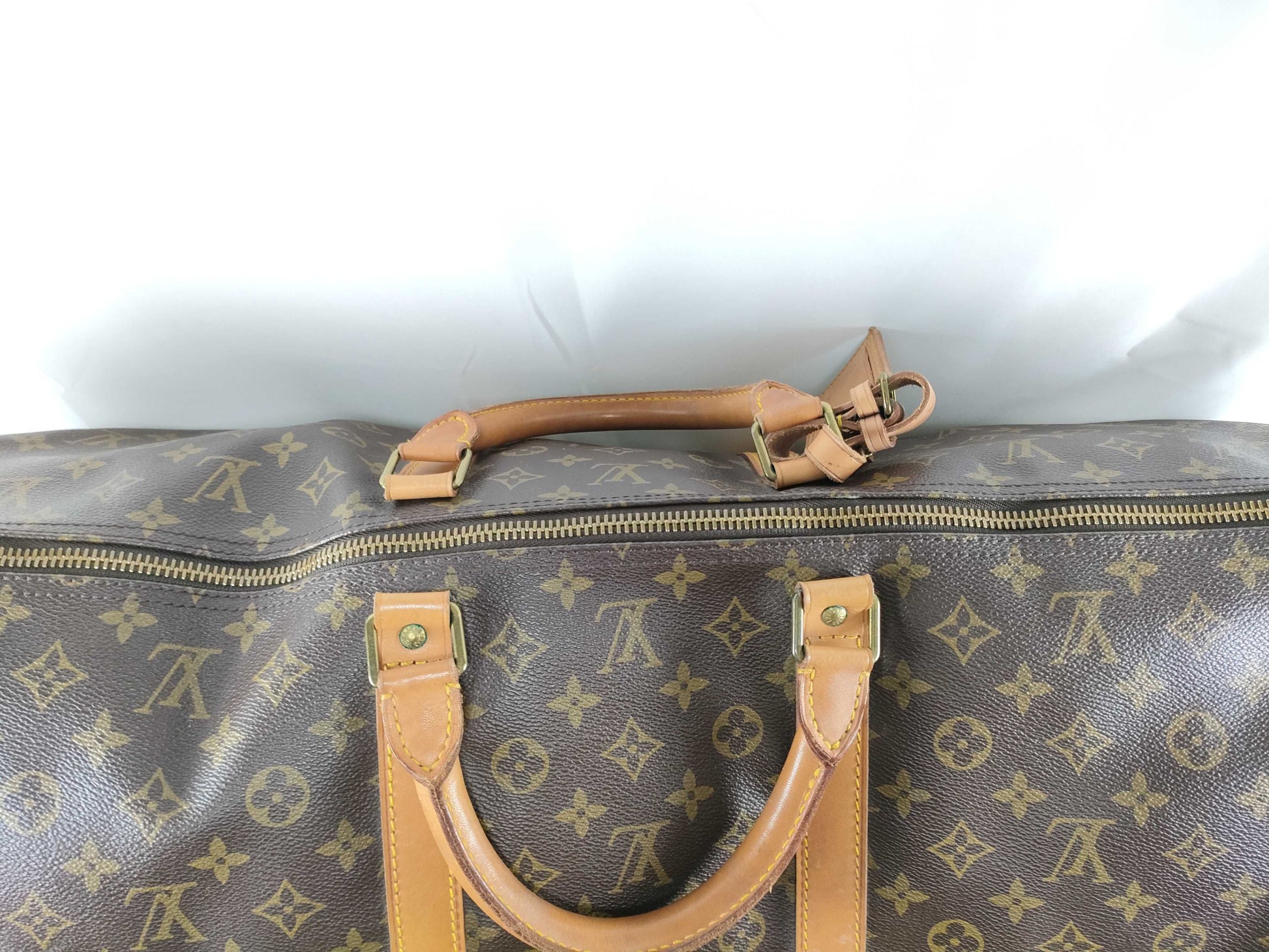 LOUIS VUITTON Monogram Louis Vuitton Keepall 60 Boston Bag