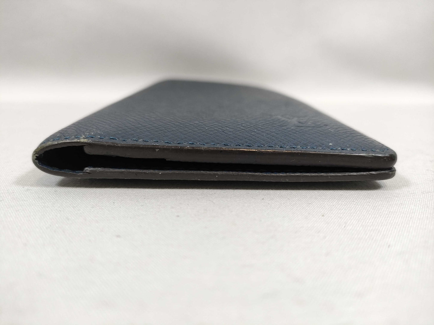 LOUIS VUITTON Taiga Louis Vuitton Taiga Wallet