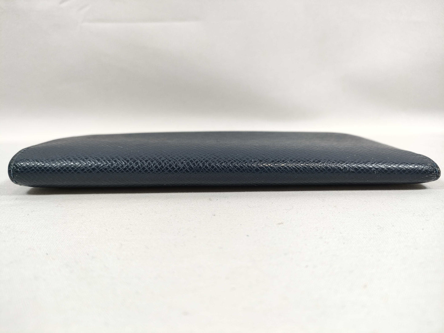 LOUIS VUITTON Taiga Louis Vuitton Taiga Wallet