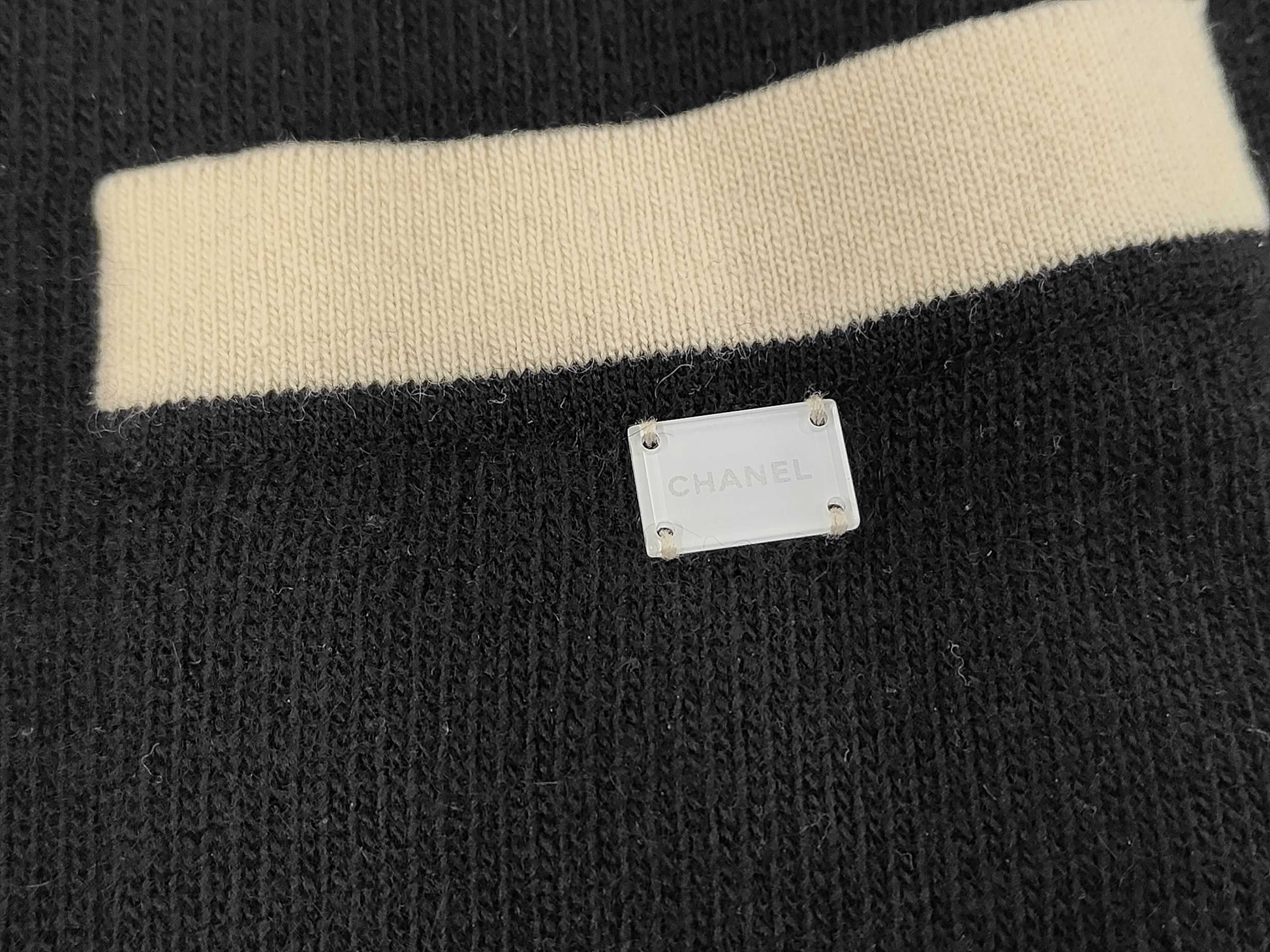 CHANEL CHANEL Cardigan Black x White Size 38 Cardigan