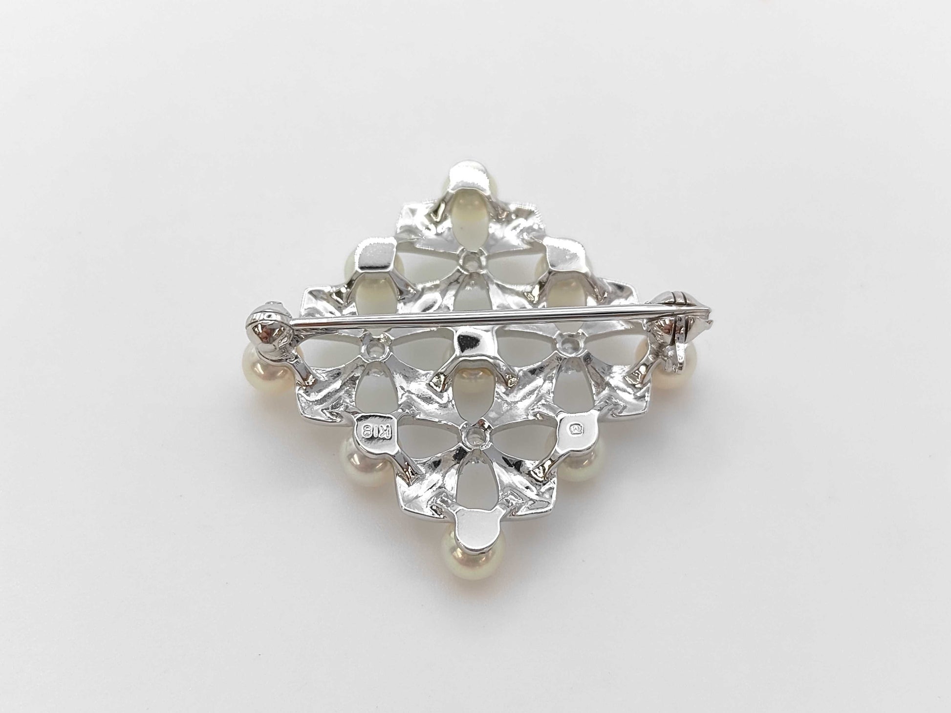 MIKIMOTO Pearl Brooch, Diameter approx. 3.8-4.0mm, Diamond, 18K Gold, 6.8g 