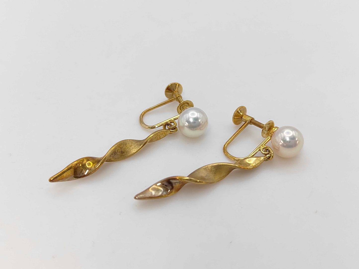 MIKIMOTO Pearl Earrings, Diameter Approx. 6.4mm x 2, 18K Gold, 4.3g 