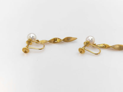 MIKIMOTO Pearl Earrings, Diameter Approx. 6.4mm x 2, 18K Gold, 4.3g 