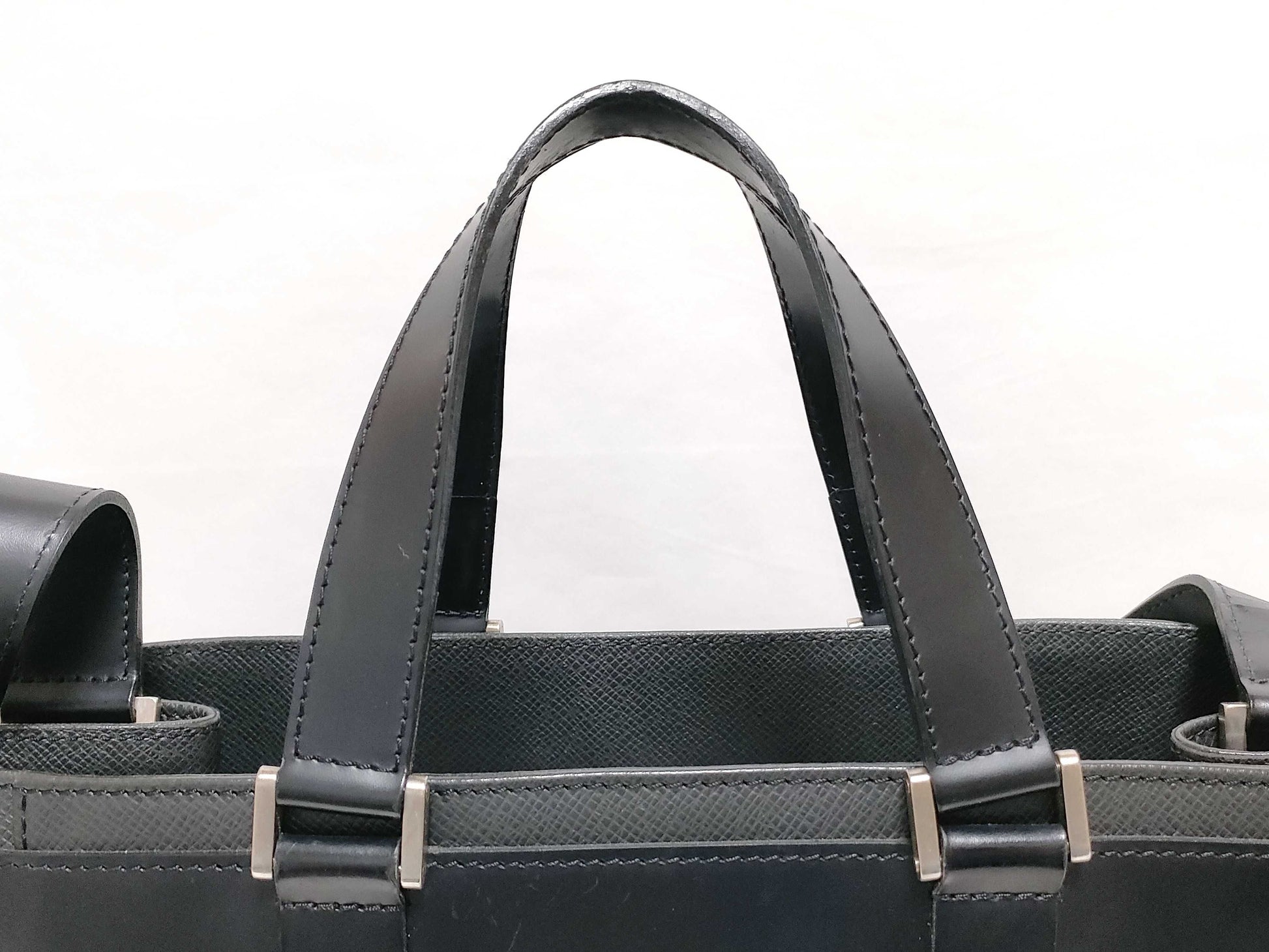 LOUIS VUITTON LOUIS VUITTON Louis Vuitton Casbeck PM Business Bag with Shoulder Strap