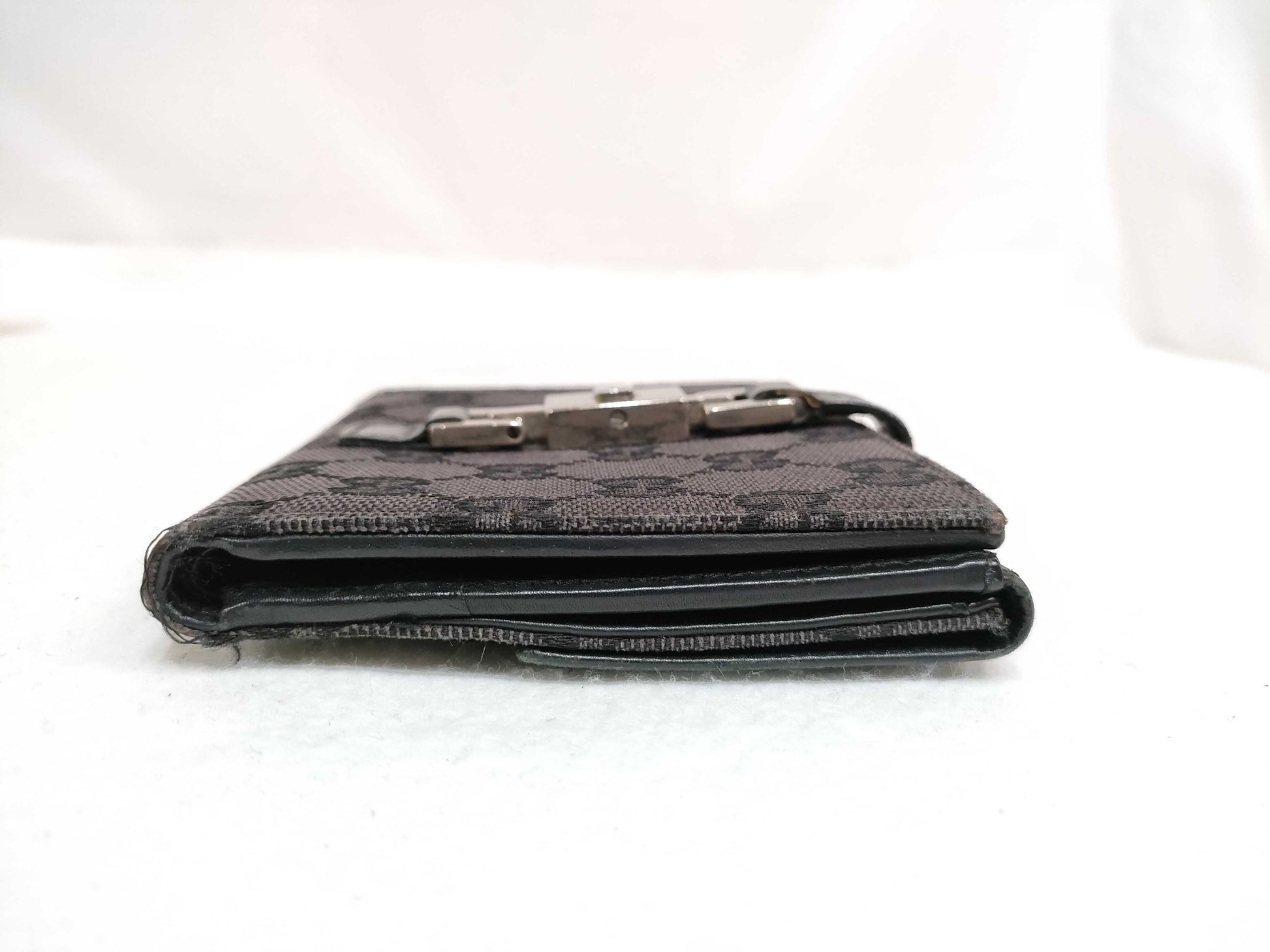 GUCCI GG Canvas Gucci Wallet Jackie Line GG Canvas Wallet