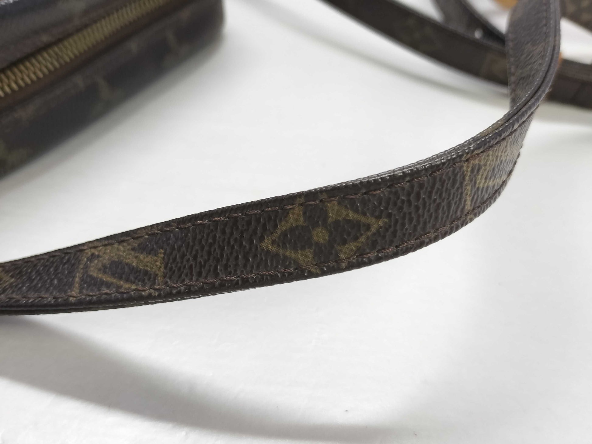 LOUIS VUITTON Monogram LV Amazon TH0015 Shoulder Bag