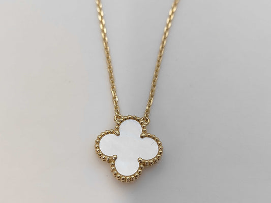 Van Cleef & Arpels Vintage Alhambra Mother-of-Pearl Necklace in Yellow Gold and Au750, 5.4g 