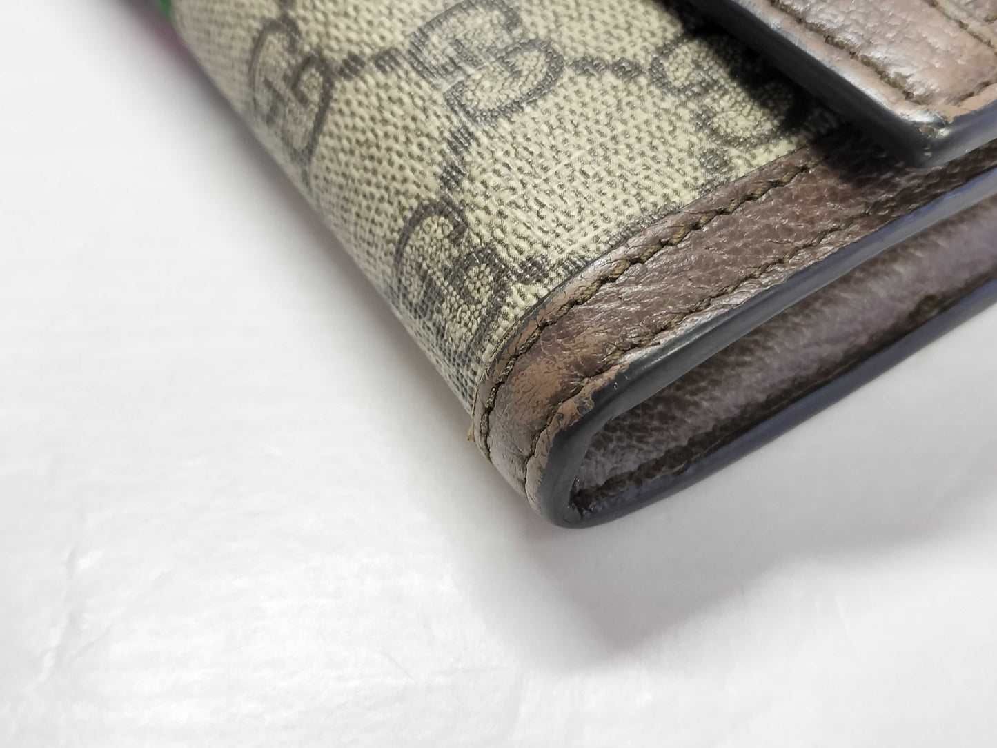 GUCCI GG Supreme Gucci GG Marmont 523153 PVC and Leather Round Zip Wallet Brown