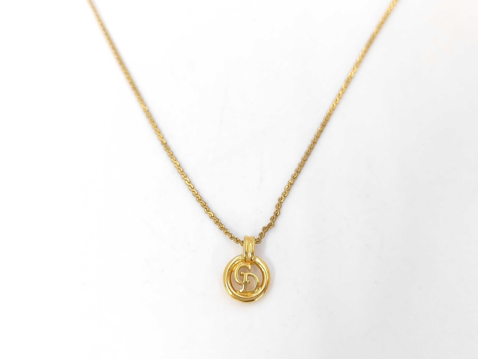 Dior CD logo circle necklace