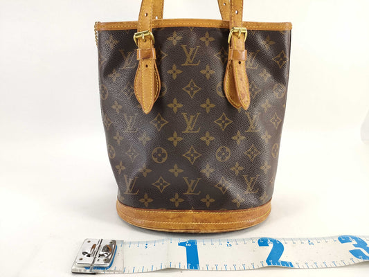 LOUIS VUITTON Monogram Louis Vuitton Bucket PM Tote Bag