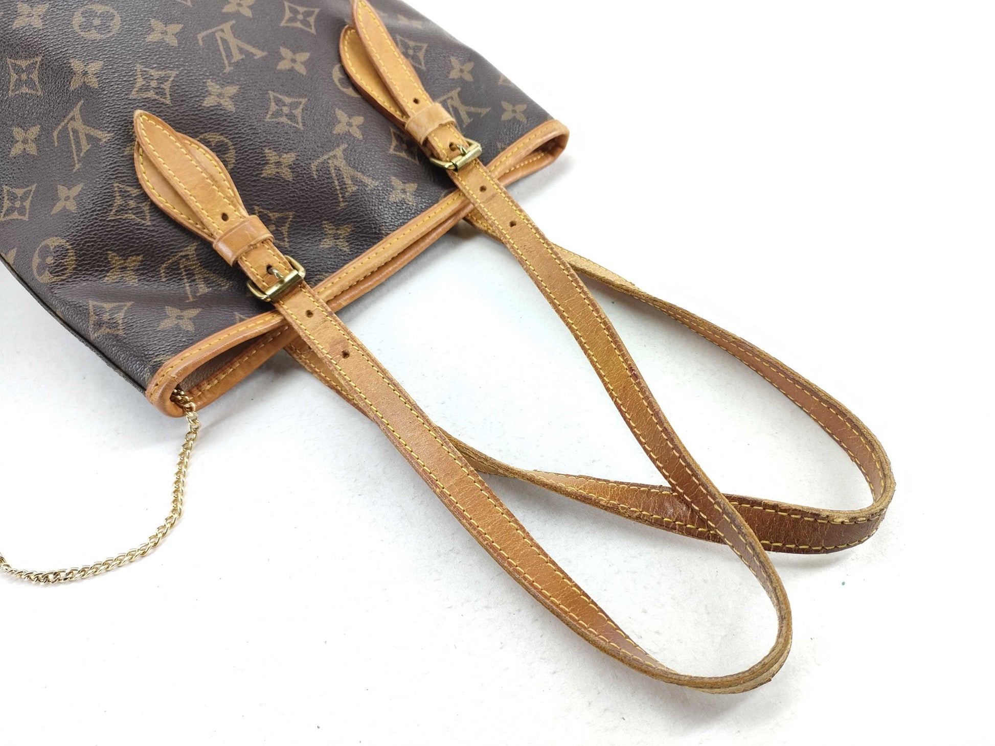 LOUIS VUITTON Monogram Louis Vuitton Bucket PM Tote Bag