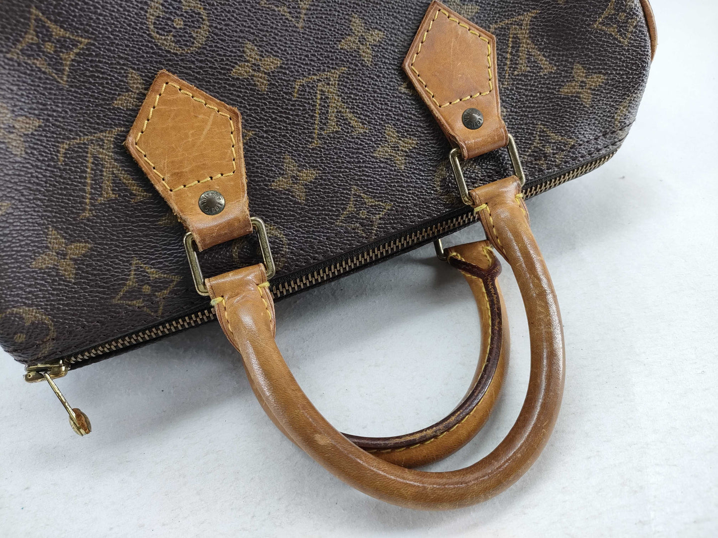 LOUIS VUITTON Monogram Louis Vuitton Speedy 25 Boston Bag
