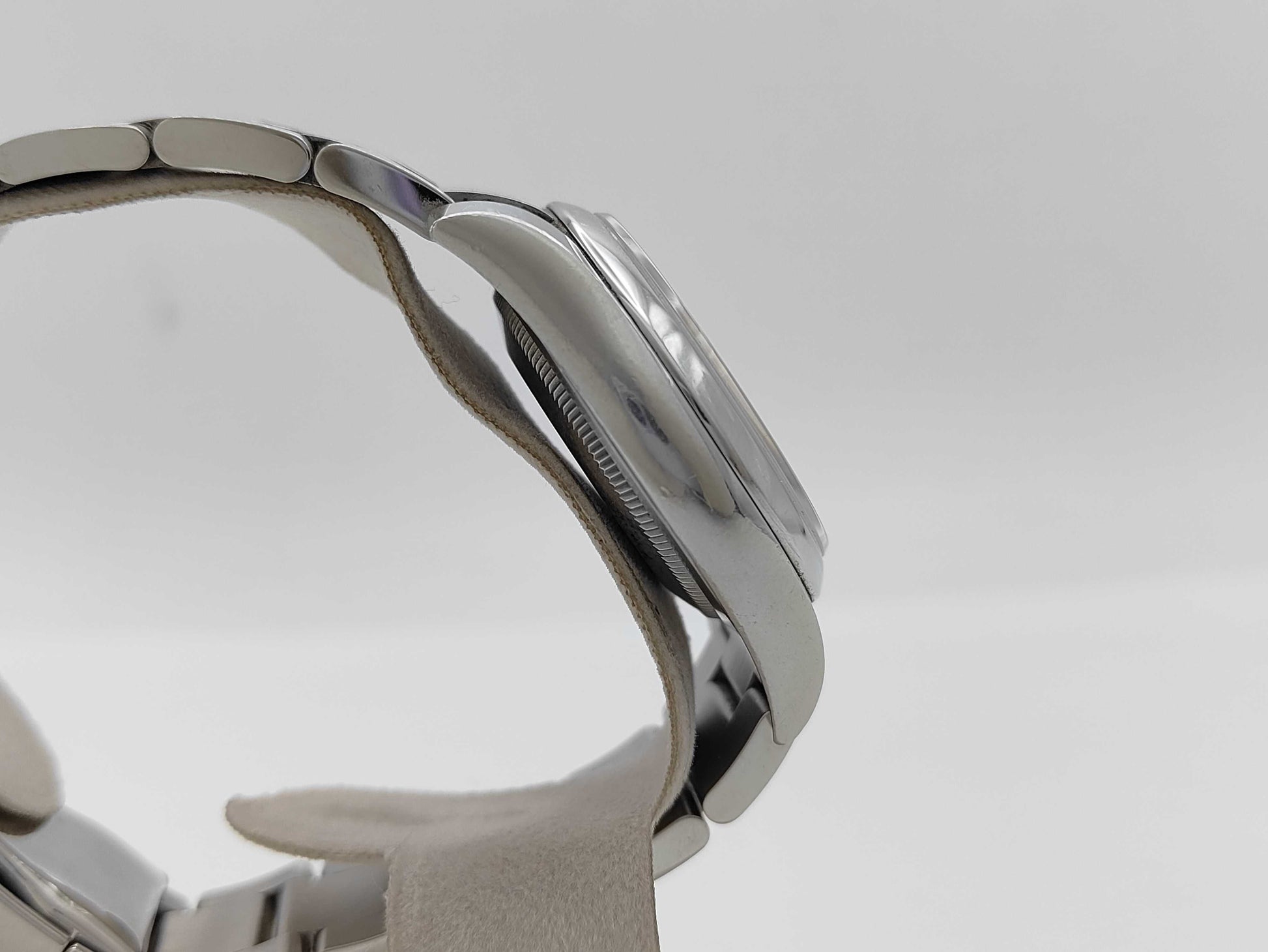 ROLEX 116200 6K4K8501 Concentric Oyster Bracelet Men's Watch