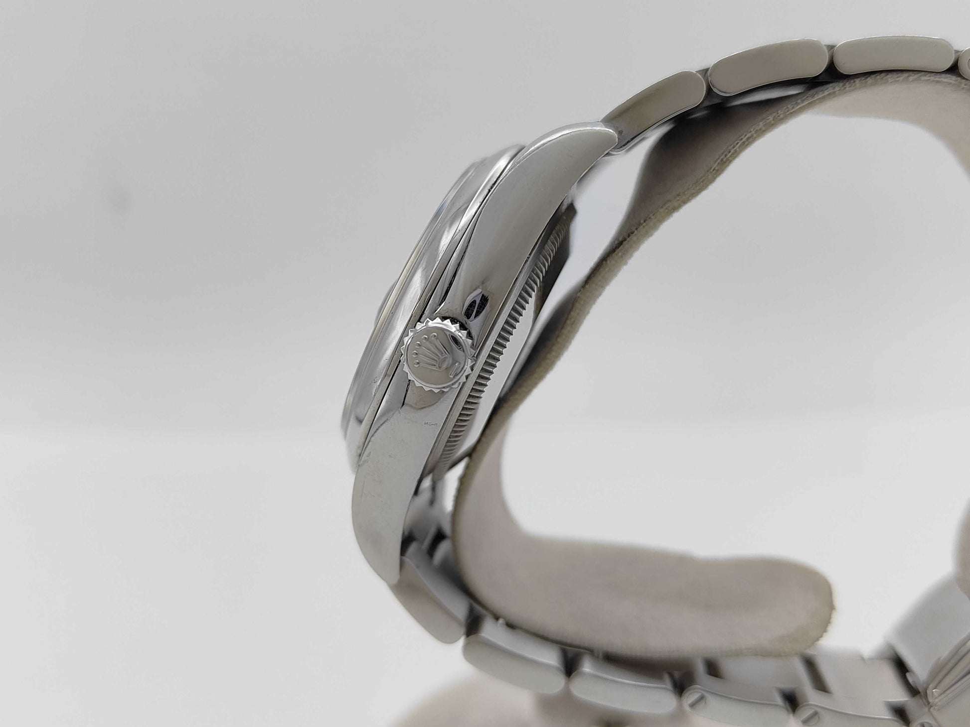 ROLEX 116200 6K4K8501 Concentric Oyster Bracelet Men's Watch