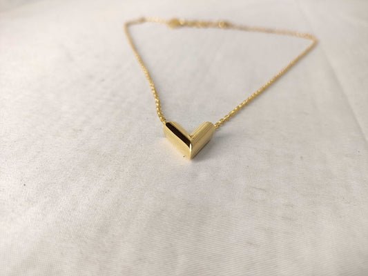 LOUIS VUITTON Essential V Necklace M610 Necklace