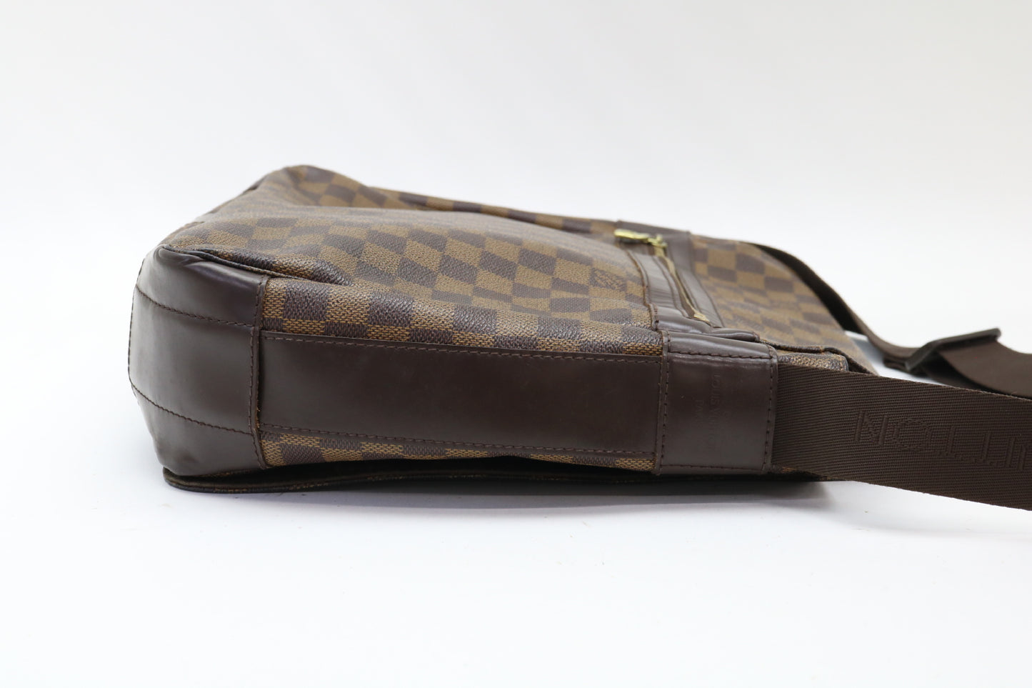 LOUIS VUITTON Damier Bastille Shoulder Bag