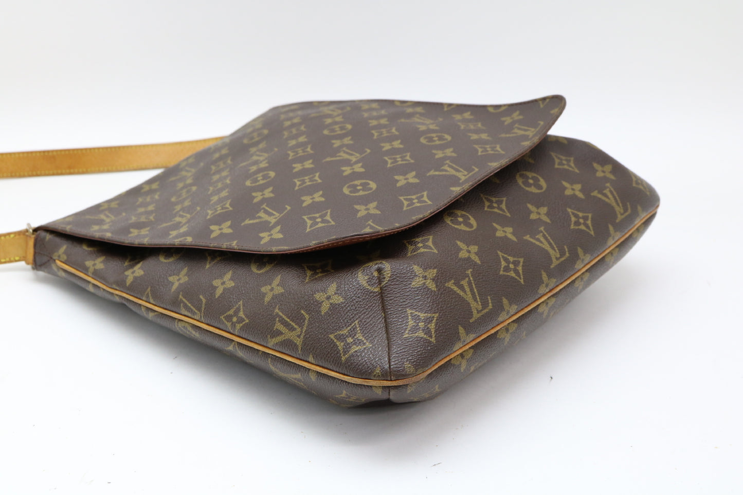 LOUIS VUITTON Monogram Musette Shoulder Bag