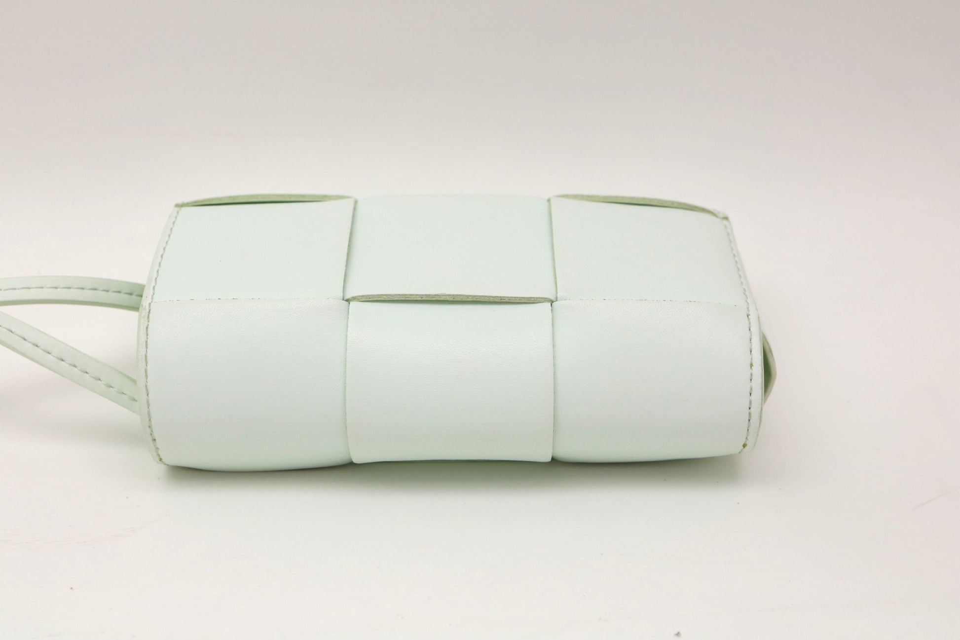 BOTTEGA VENETA Maxi Intrecciato Mini Cassette Body Bucket Shoulder Bag