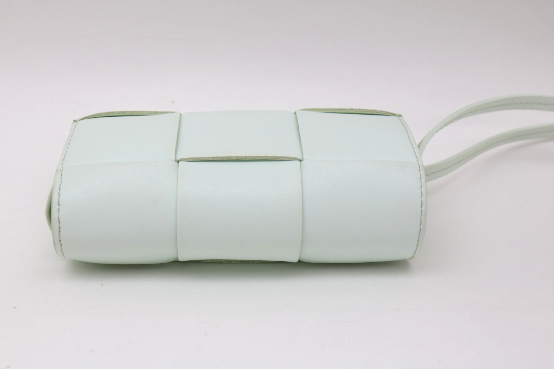 BOTTEGA VENETA Maxi Intrecciato Mini Cassette Body Bucket Shoulder Bag