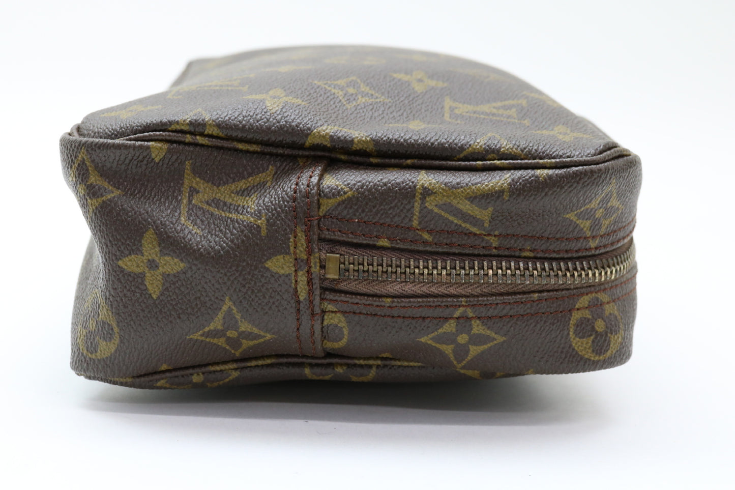 LOUIS VUITTON Monogram True Toilet 23 Pouch