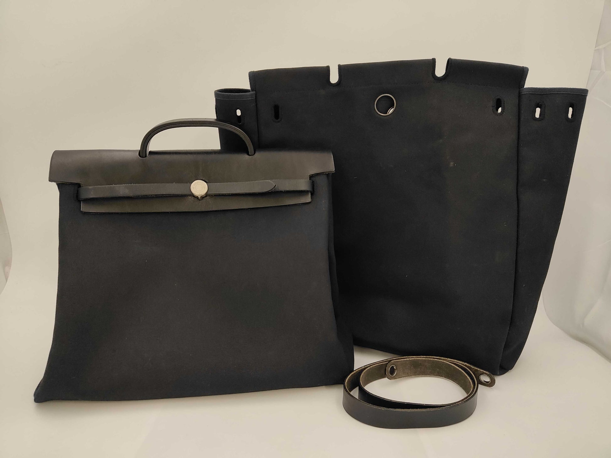 HERMES Air Bag MM Shoulder Bag with C Stamp