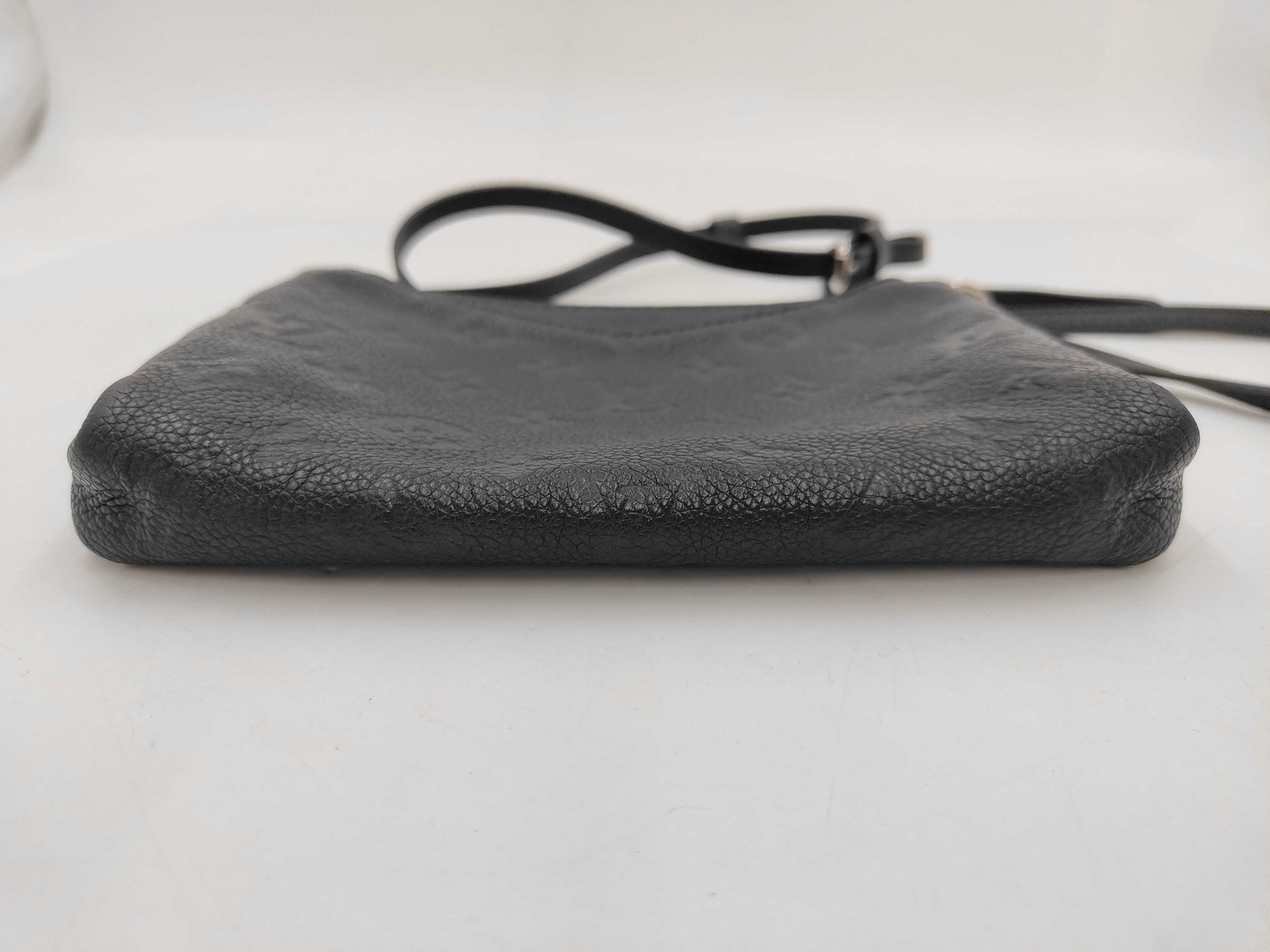 LOUIS VUITTON Empreinte Pochette Black UNIFORMES Shoulder Bag