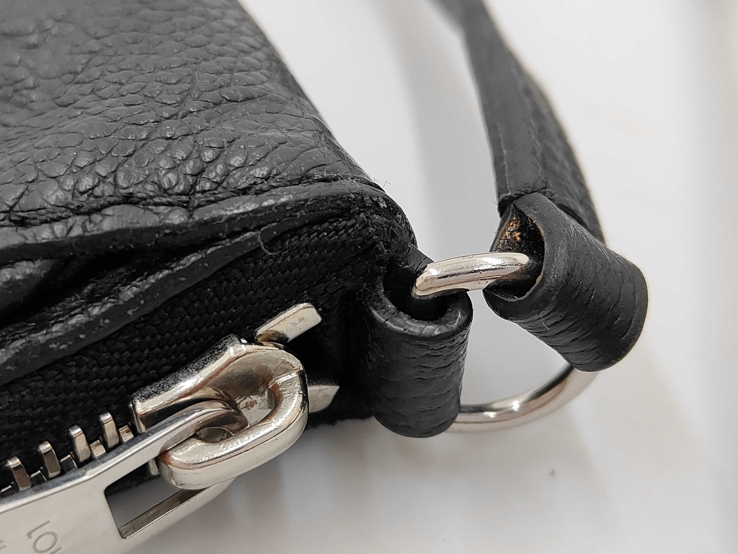 LOUIS VUITTON Empreinte Pochette Black UNIFORMES Shoulder Bag