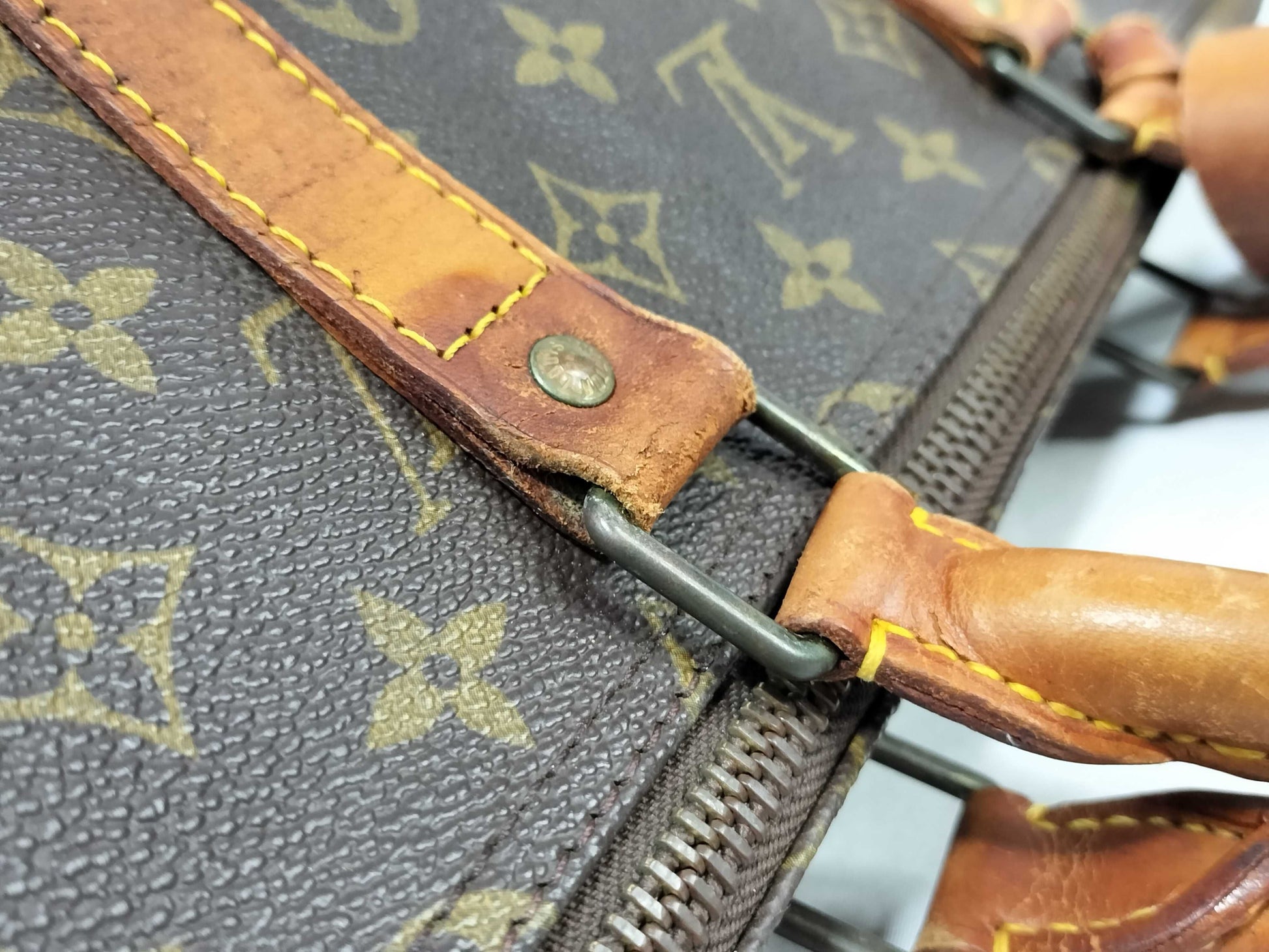 LOUIS VUITTON Monogram Louis Vuitton Monogram Keepall 55 Boston Bag