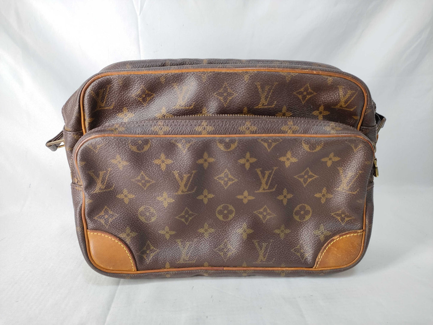 LOUIS VUITTON Monogram Louis Vuitton Monogram Nile Shoulder Bag