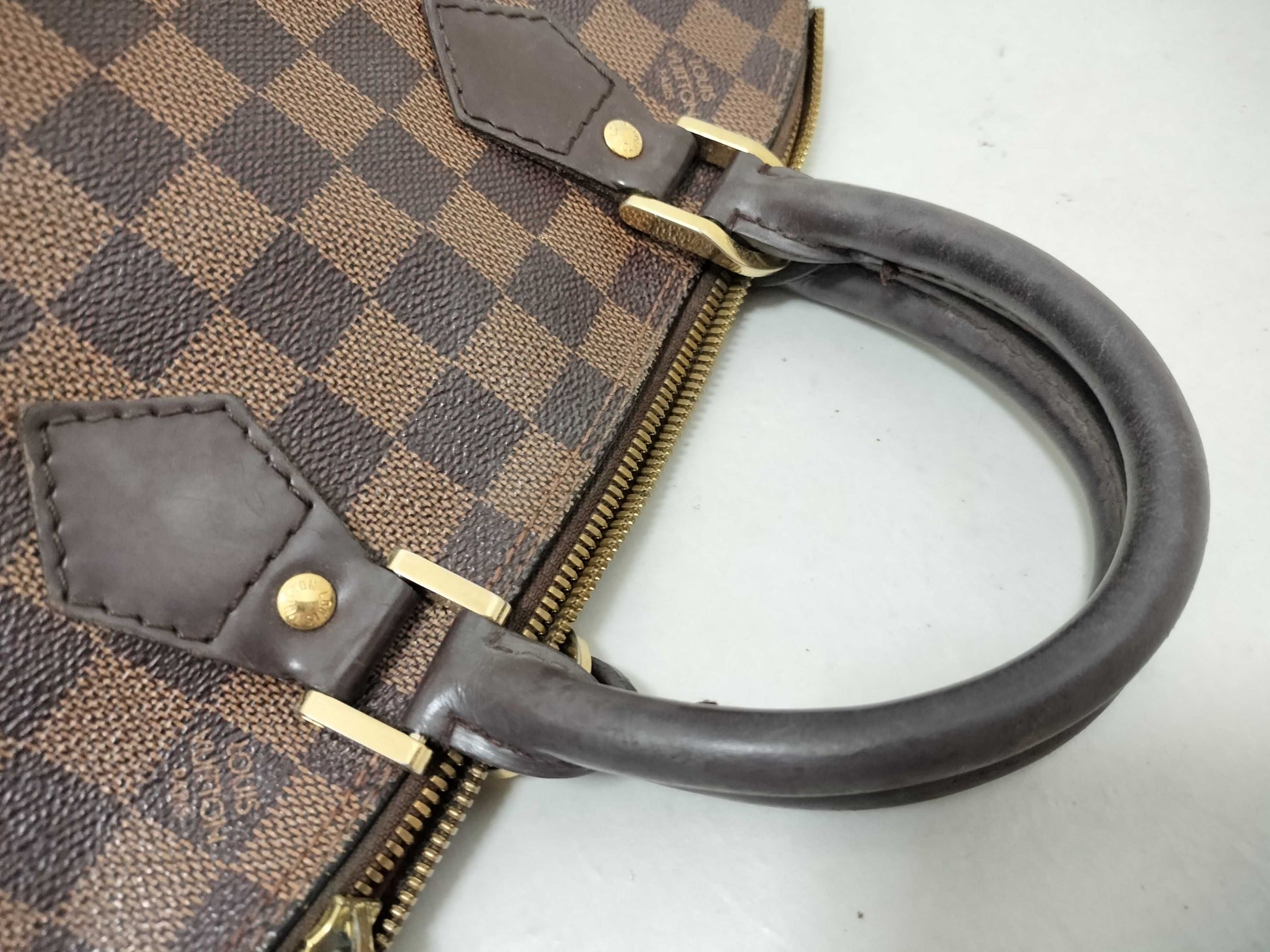LOUIS VUITTON Damier Alma Handbag