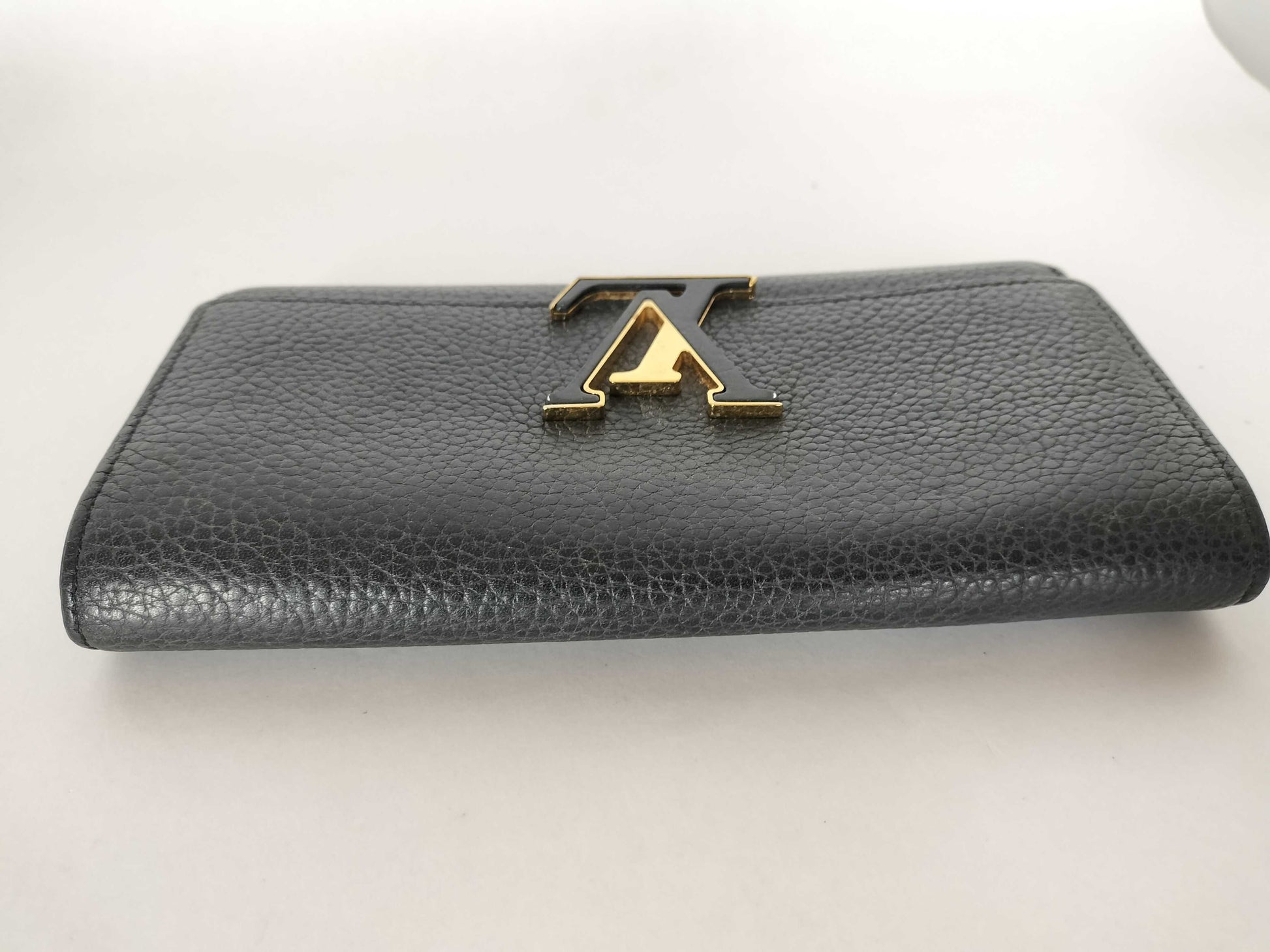 LOUIS VUITTON Monogram Portefeuille Capucines Wallet