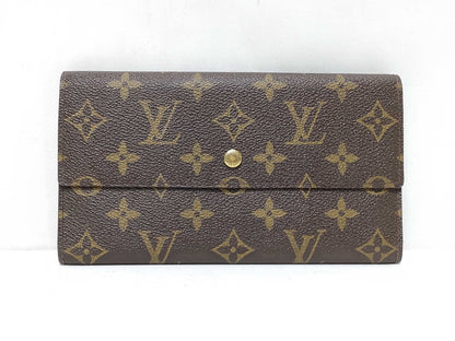 LOUIS VUITTON Monogram Louis Vuitton Monogram International Wallet