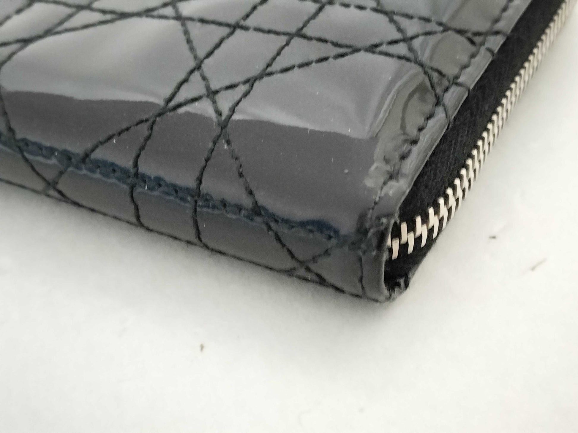 Dior Lady Dior Canage Round Wallet Enamel Wallet