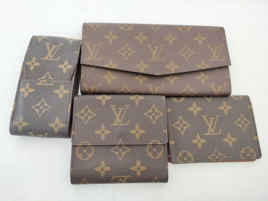 LOUIS VUITTON Monogram Louis Vuitton Monogram Wallet, Pass Case, and 4 Other Items Set
